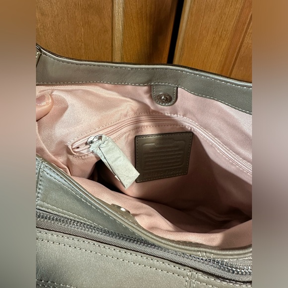 Coach Bag - Picture 5 of 7